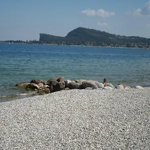 Apartment Il Volto Del - Rooms&apartments, San Felice del Benaco